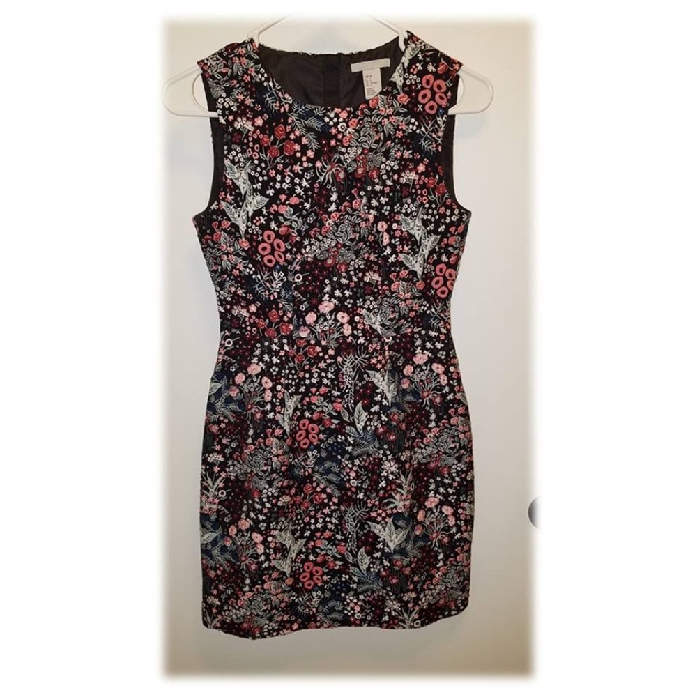 Sleeveless Floral Embroidered Dress